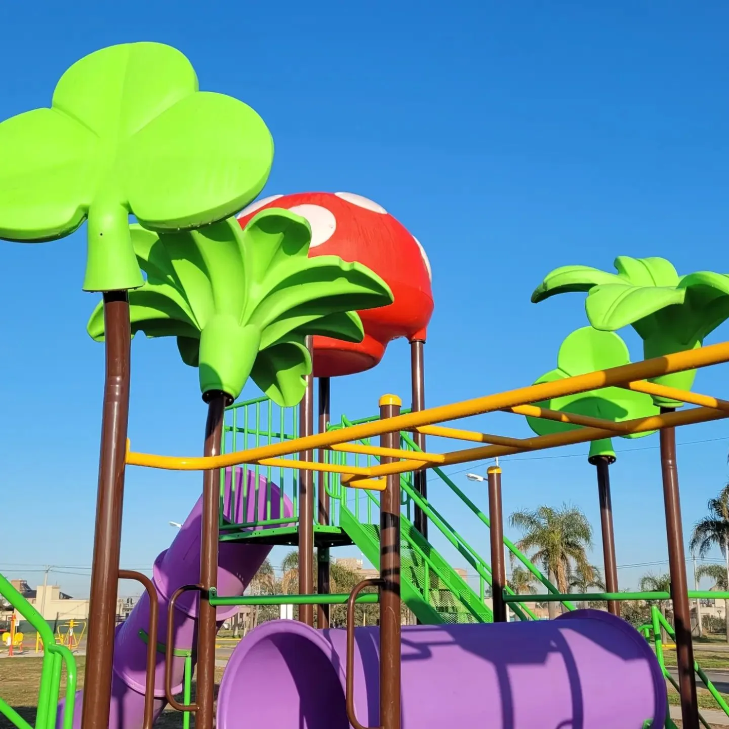 Mangrullo infantil fabricado por Green Juegos en Argentina