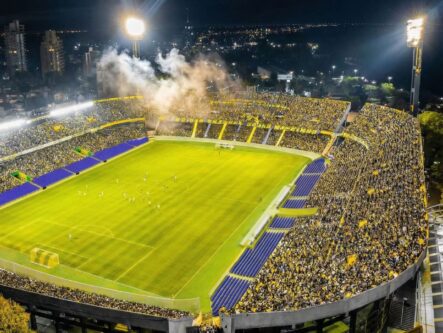electricidad rosario en el estadio gigante de arroyito con nueva iluminacion led arena vision philips instalada por transelec