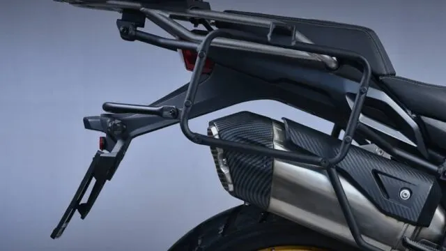 Accesorios para la Voge DSX 525: equipamiento ideal para viajes y rutas largas. Fotografía editorial relacionada con accesorios Voge DSX 525. publicada en Noticias Web
