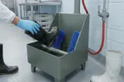 El lava botas industrial refuerza la seguridad alimentaria en las plantas productivas. Imagen destacada sobre lava botas industrial. publicada en Noticias Web