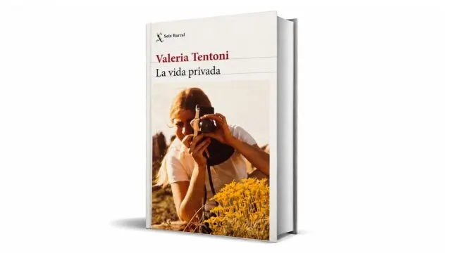 La vida privada”: la novela de Valeria Tentoni que explora los límites entre leer. Fotografía editorial relacionada con La vida privada Valeria Tentoni. publicada en Noticias Web