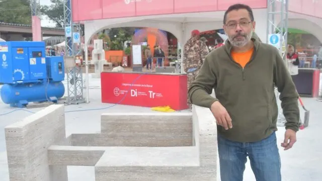 Mauricio Guajardo ganó la Bienal del Chaco con una escultura sobre el vacío. Imagen destacada sobre Bienal del Chaco. publicada en Noticias Web