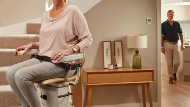 Sillas para escaleras: una alternativa accesible que evita mudanzas innecesarias. Imagen destacada sobre sillas para escaleras. publicada en Noticias Web