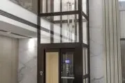 Ascensores hidráulicos: cómo funcionan y cuándo convienen. Imagen destacada sobre ascensores hidráulicos. publicada en Noticias Web