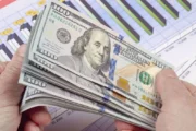 Dólar blue hoy: cotiza a $1.560 para la venta este domingo 2 de agosto. Imagen destacada sobre dólar blue hoy. publicada en Noticias Web