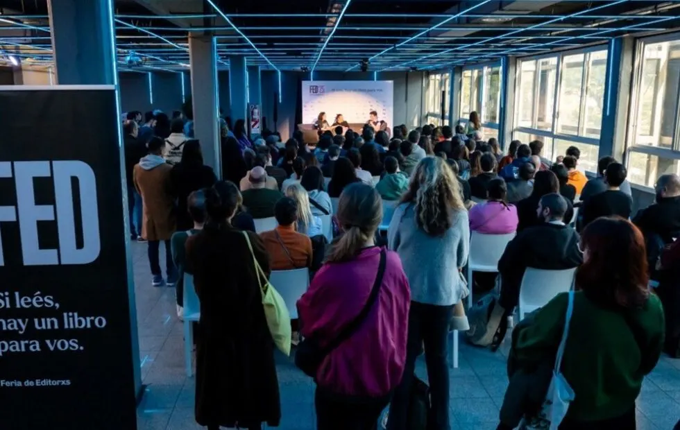 Feria de Editores en Chacarita: guía para organizar la visita. Fotografía editorial relacionada con Feria de Editores Chacarita. publicada en Noticias Web