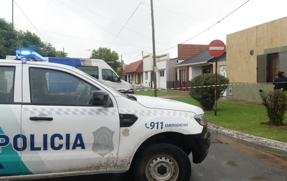 Mar del Plata: murió un adolescente tras un tiroteo por una camioneta. Imagen destacada sobre tiroteo por una camioneta. publicada en Noticias Web