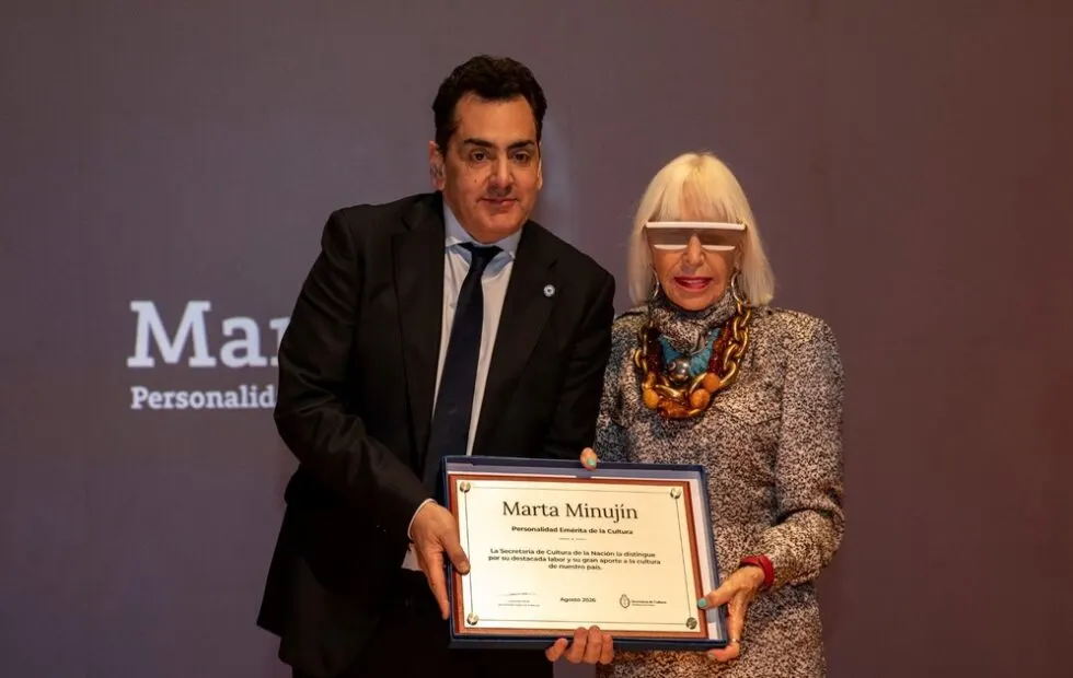 Marta Minujín fue distinguida como Personalidad Emérita de la Cultura. Fotografía editorial relacionada con Marta Minujín distinguida. publicada en Noticias Web