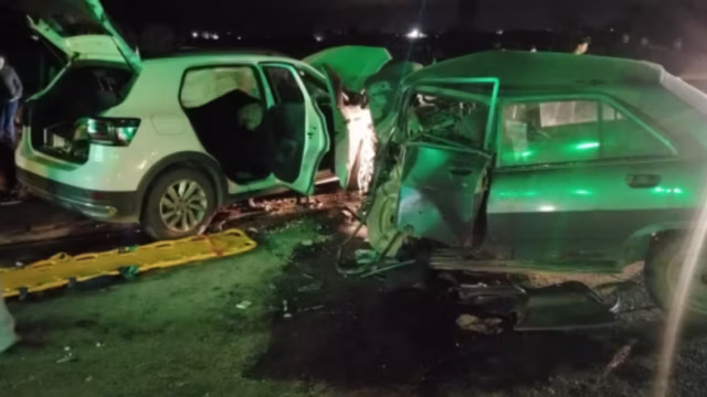 Mendoza: murió un árbitro de fútbol tras un choque frontal en la ruta 60. Fotografía editorial relacionada con árbitro muerto en Mendoza. publicada en Noticias Web