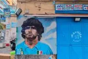 Nápoles, la ciudad de Maradona donde el Diez sigue vivo. Fotografía editorial relacionada con Nápoles y Maradona. publicada en Noticias Web