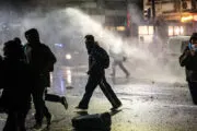Otra vez las piedras contra la ley: el costo de negar el debate. Imagen destacada sobre piedras contra la ley. publicada en Noticias Web