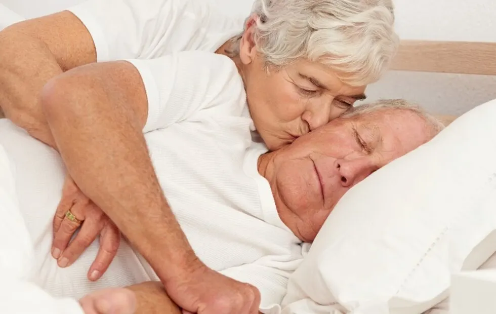 Sexualidad en la vejez: deseo, vínculos y prejuicios que persisten. Imagen destacada sobre sexualidad en la vejez. publicada en Noticias Web