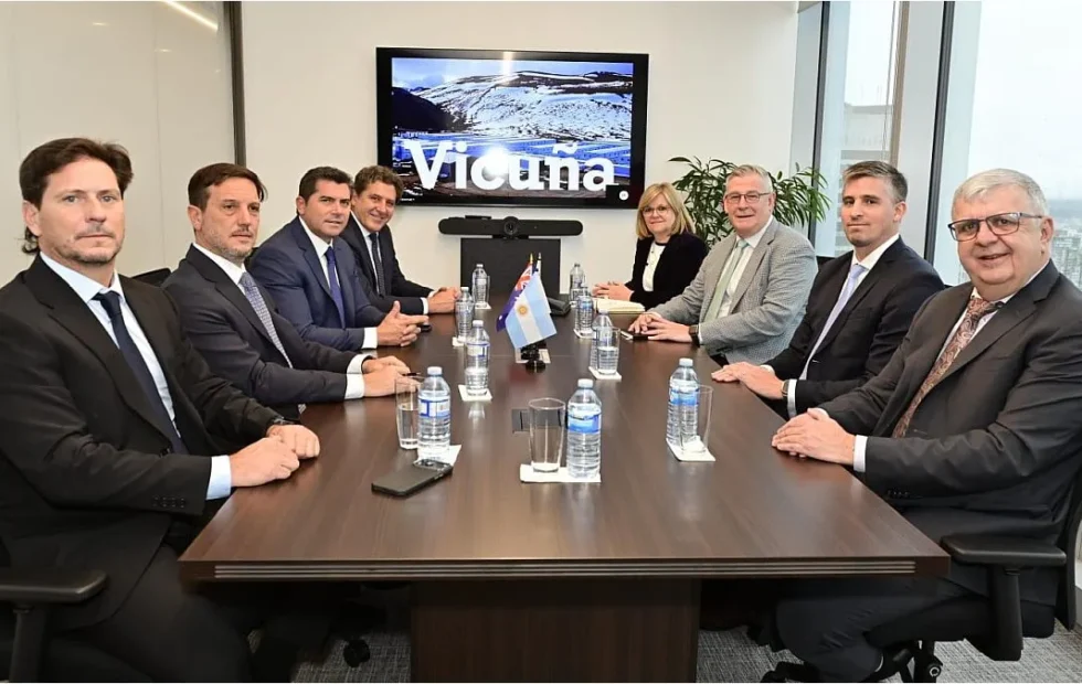 Vicuña adelantará US$250 millones para obras de infraestructura en San Juan. Fotografía editorial relacionada con proyecto Vicuña adelantará. publicada en Noticias Web