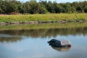 Amarok robada en La Plata apareció sumergida en el arroyo El Gato. Imagen destacada sobre Amarok robada en La Plata. publicada en Noticias Web