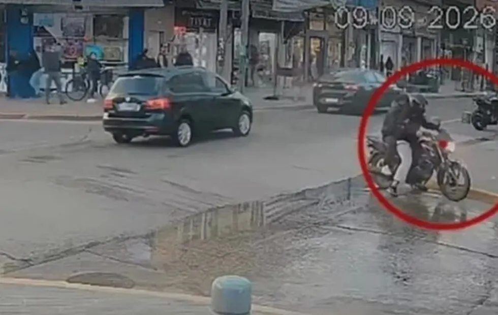 Detuvieron a un motochorro tras un asalto frustrado a una joyería de William Morris. Fotografía editorial relacionada con robo a joyería en William Morris. publicada en Noticias We