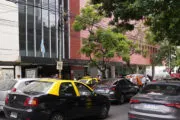 Hospital Italiano deberá indemnizar a una paciente por abuso en la prequirúrgica. Fotografía editorial relacionada con indemnización Hospital Italiano. publicada en Noticias Web
