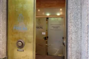Imputan en Rosario a una partera por presunta supresión de identidad. Fotografía editorial relacionada con supresión de identidad en Rosario. publicada en Noticias Web