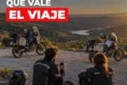 Cómo compartir paradas útiles para viajar en moto. Fotografía editorial relacionada con paradas para viajar en moto. publicada en Noticias Web