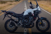 Cómo preparar una Honda NX500 para viajar con equipaje y protección. Imagen destacada sobre Honda NX500 para viajar. publicada en Noticias Web