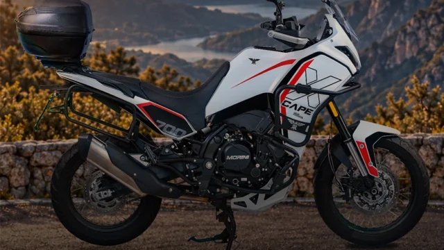 Cómo preparar una Moto Morini X-Cape 700 para viajar. Fotografía editorial relacionada con accesorios X-Cape 700. publicada en Noticias Web