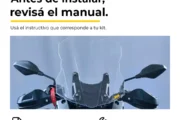 Cómo revisar el manual antes de instalar un parabrisas en la moto. Fotografía editorial relacionada con manual del parabrisas. publicada en Noticias Web