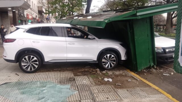 Cómo se aseguran los autos híbridos y eléctricos en Argentina. Fotografía editorial relacionada con seguro de autos híbridos. publicada en Noticias Web