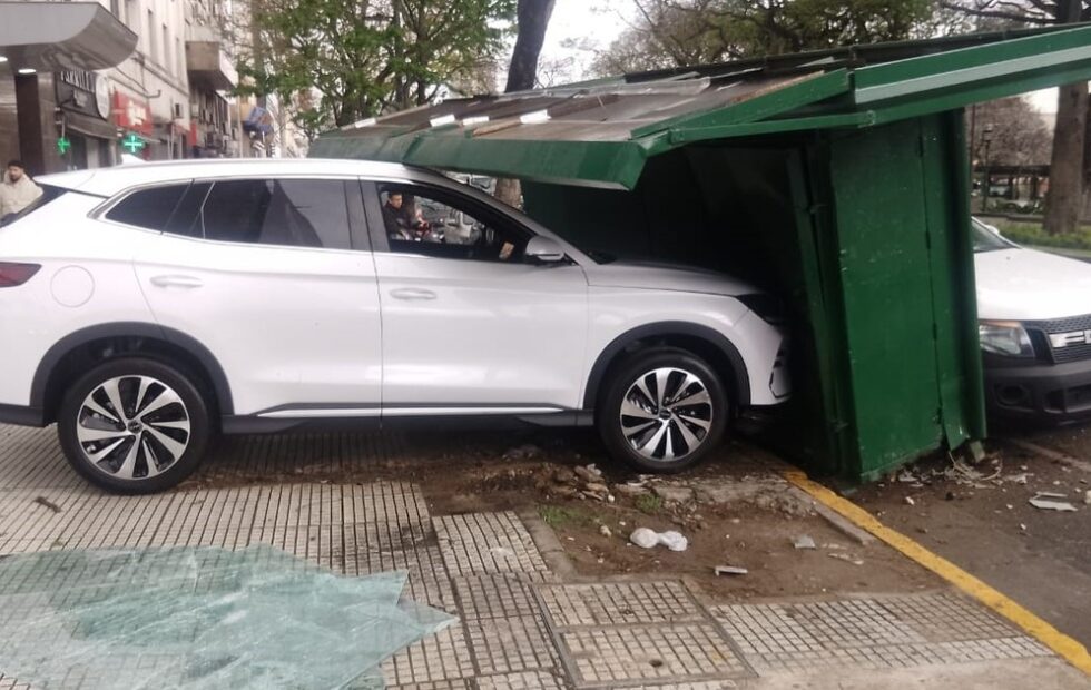 Cómo se aseguran los autos híbridos y eléctricos en Argentina. Fotografía editorial relacionada con seguro de autos híbridos. publicada en Noticias Web