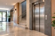 Instalación de ascensores: claves para planificar un edificio. Imagen destacada sobre instalación de ascensores. publicada en Noticias Web