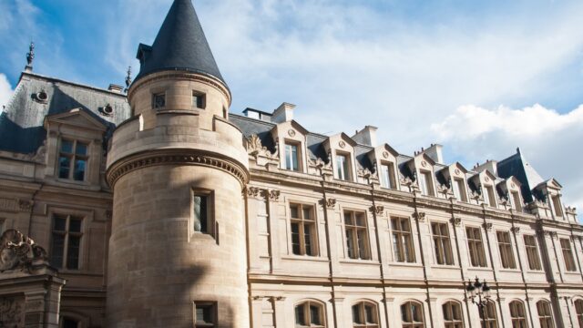 La Conciergerie: de palacio real a prisión de María Antonieta. Fotografía editorial relacionada con Conciergerie de París. publicada en Noticias Web