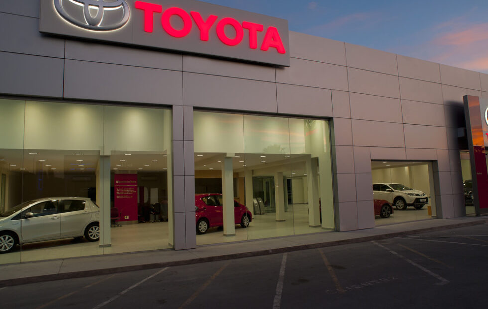 Más de la mitad de los autos 0 km se financió en septiembre. Fotografía editorial relacionada con autos 0 km financiados. publicada en Noticias Web