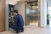 Modernización de ascensores: qué evaluar antes de actualizar un equipo. Imagen destacada sobre modernización de ascensores. publicada en Noticias Web
