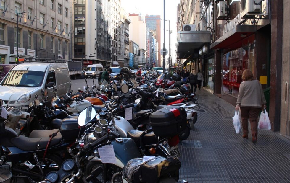 Motos usadas: el dueño directo concentra la oferta en casi todo el país. Fotografía editorial relacionada con motos usadas dueño directo. publicada en Noticias Web
