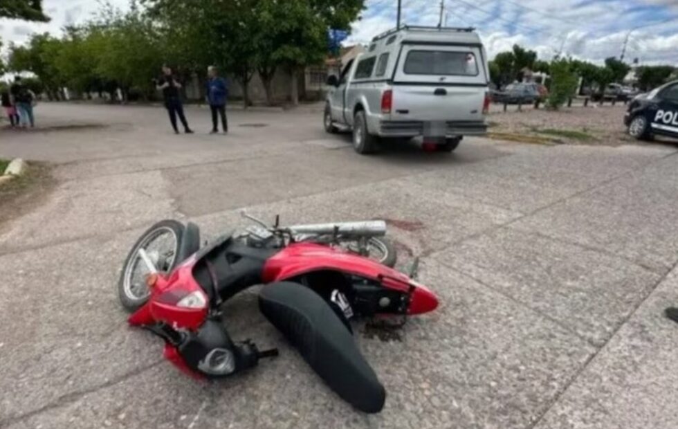 Murió una nena de 8 años tras un choque en moto en Maipú. Fotografía editorial relacionada con accidente en Maipú. publicada en Noticias Web