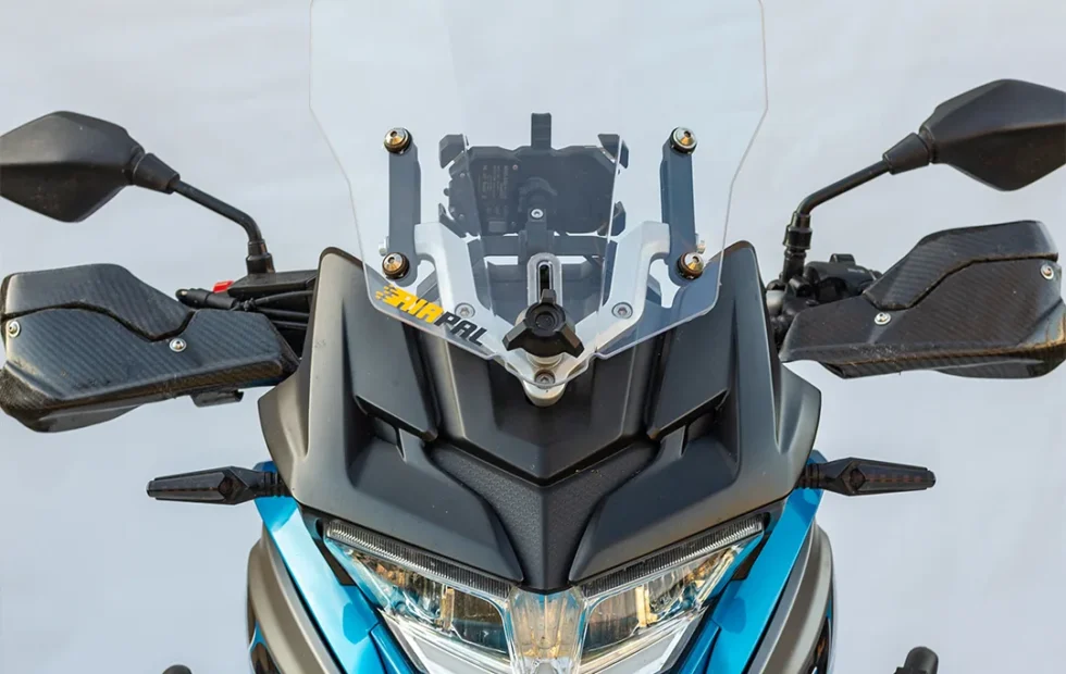 Parabrisas AIRPAL para Voge DS650: qué revisar antes de instalarlo. Fotografía editorial relacionada con parabrisas AIRPAL Voge DS650. publicada en Noticias Web