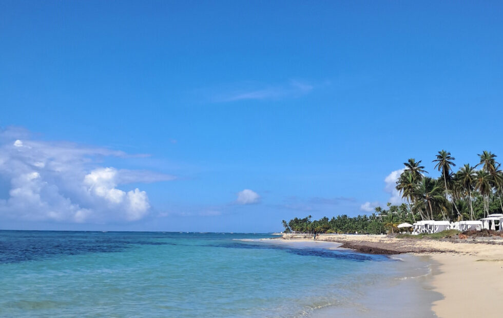 República Dominicana suma turistas argentinos y propone dos playas fuera de Punta. Fotografía editorial relacionada con playas de República Dominicana. publicada en Noticias Web
