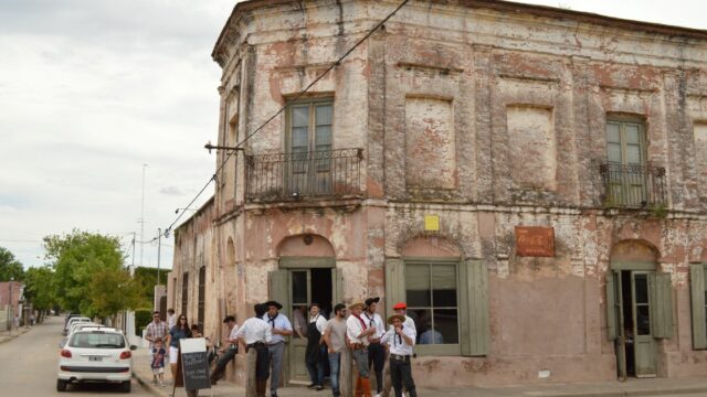 San Antonio de Areco: tradición, platería y diseño de autor. Fotografía editorial relacionada con talleres de San Antonio de Areco. publicada en Noticias Web
