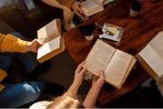Sicilia, literatura y vínculos: el viaje que demoró sus despedidas. Fotografía editorial relacionada con viaje literario por Sicilia. publicada en Noticias Web