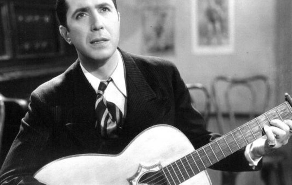 Uruguay declaró el 11 de diciembre Día del Natalicio de Gardel. Fotografía editorial relacionada con natalicio de Carlos Gardel. publicada en Noticias Web